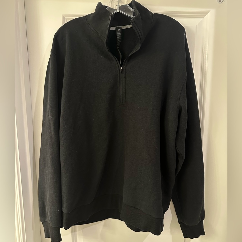 Lululemon Men’s pullover